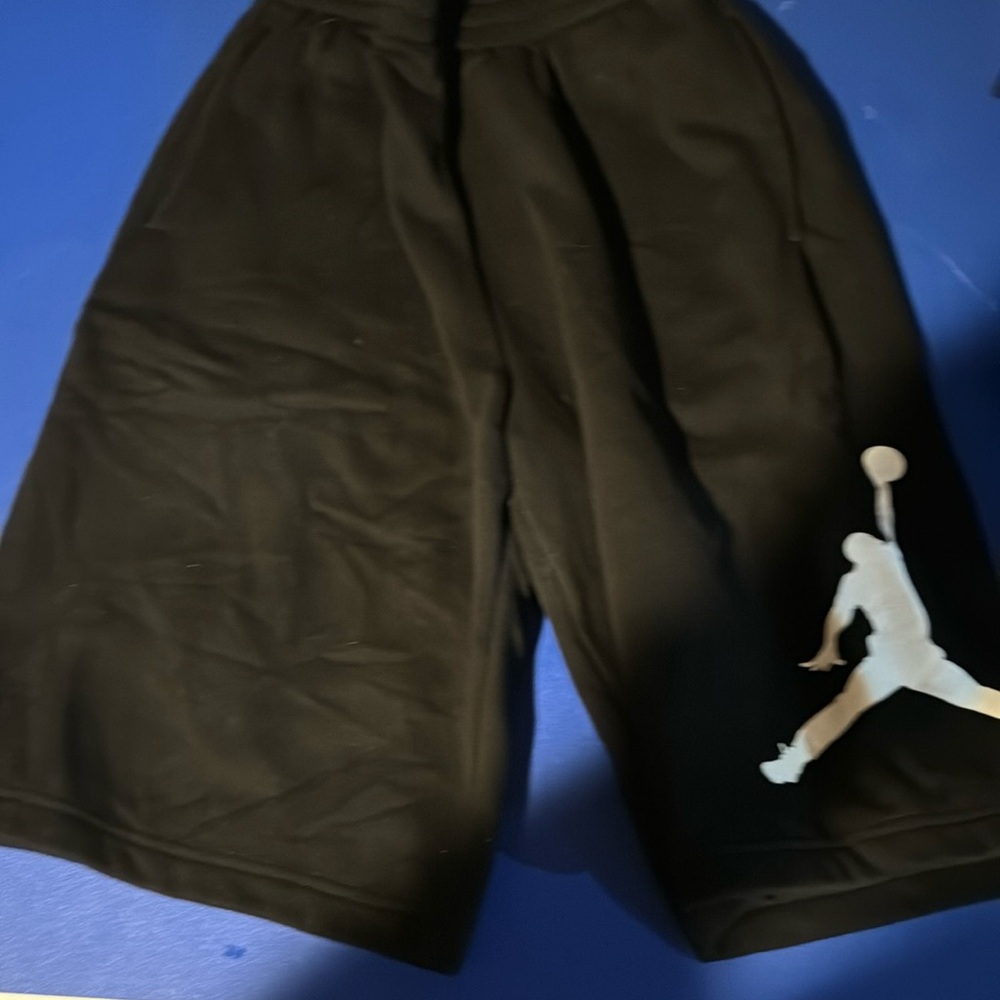 Jordan black shorts xl boys